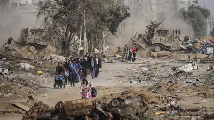 Multiple Fronts Escalate: Ukraine Hit by Massive Strikes as Gaza Evacuations Begin